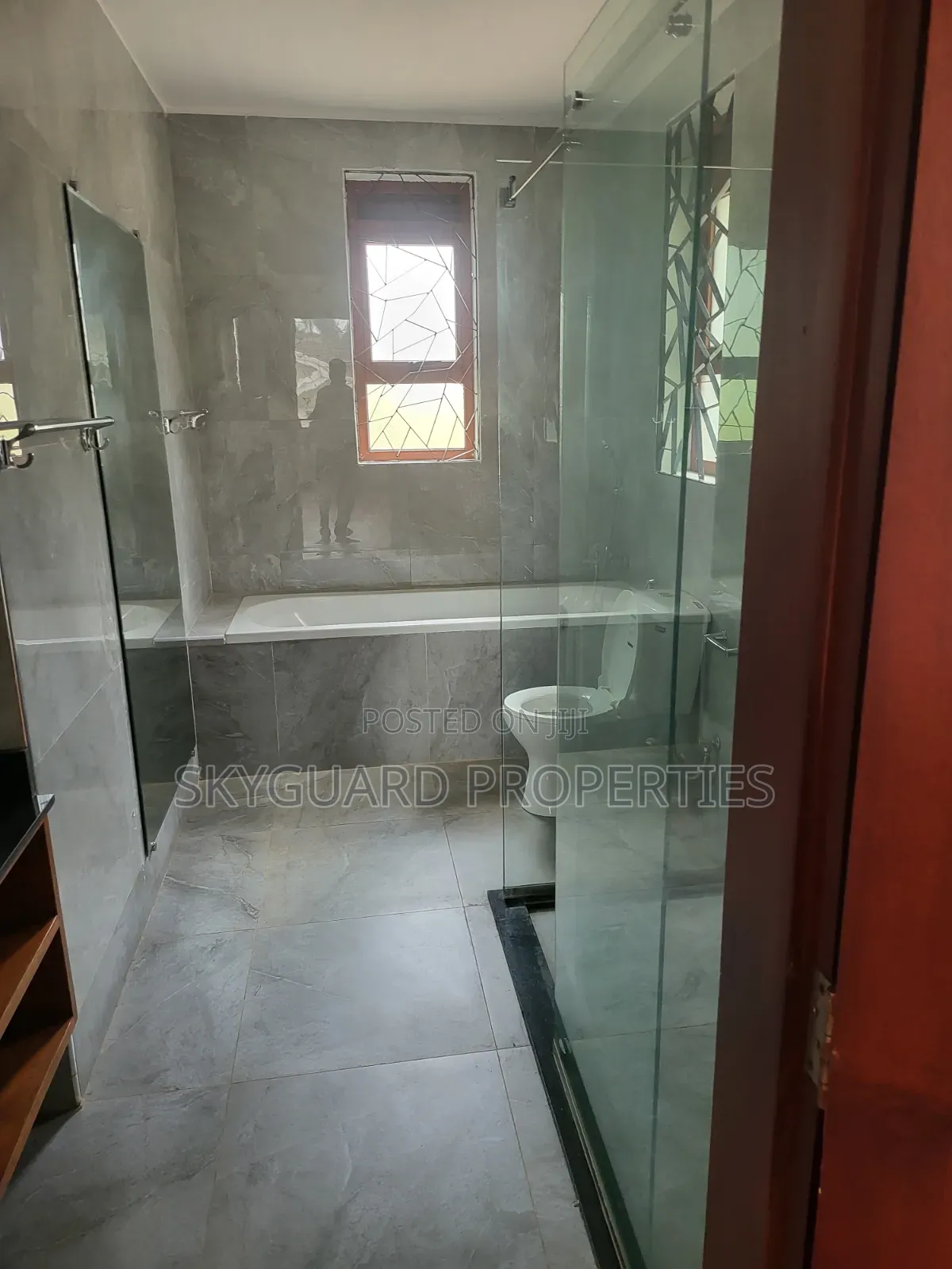 5bdrm Villa in Bugolobi, Central Division for rent