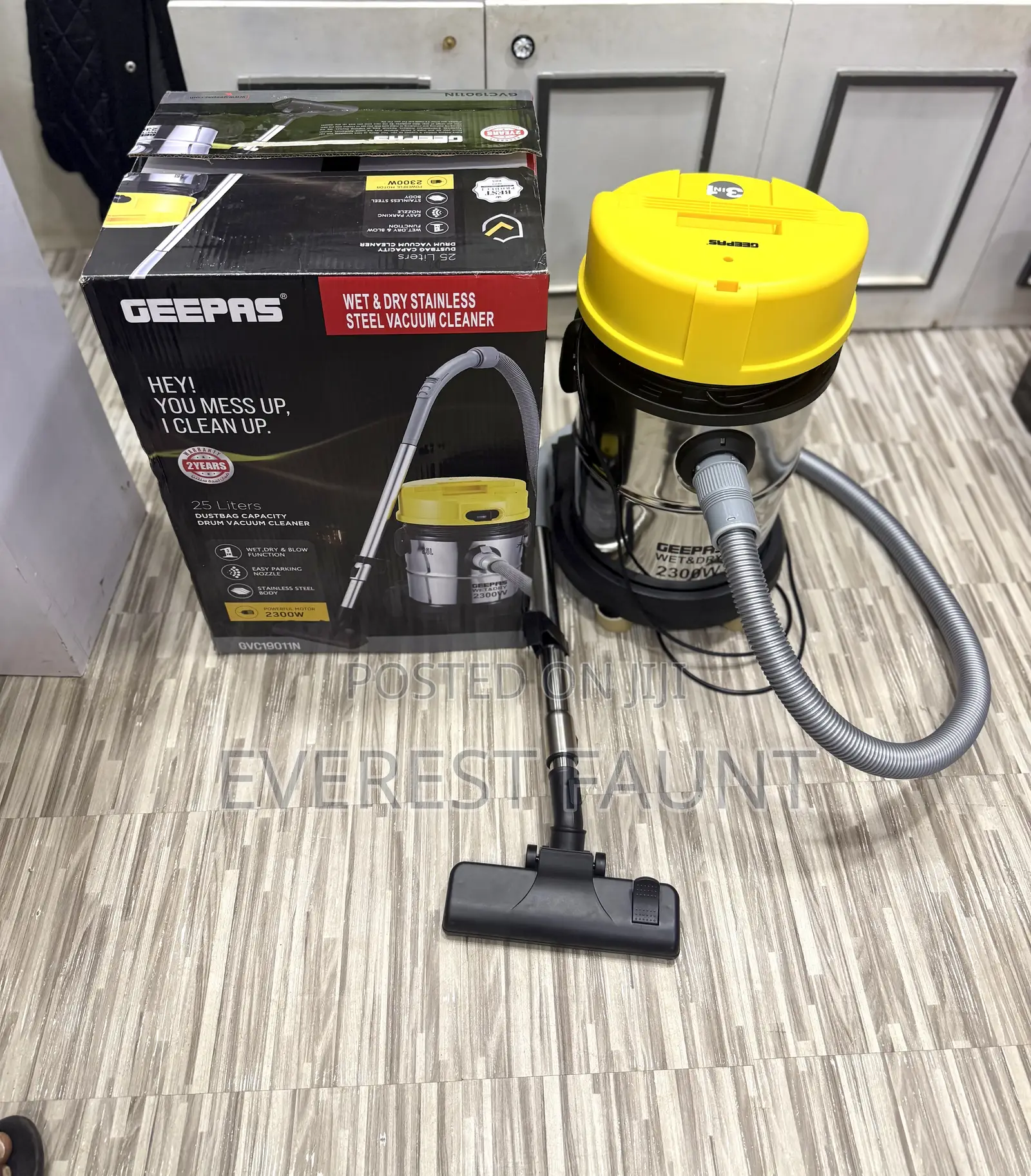 Geepas Vacuum Cleaner 19011