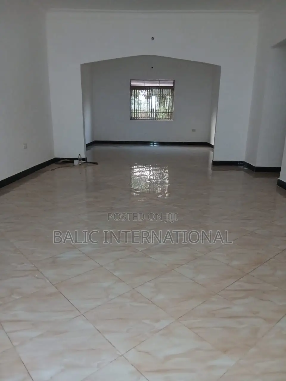 4bdrm House in Ssisa for sale