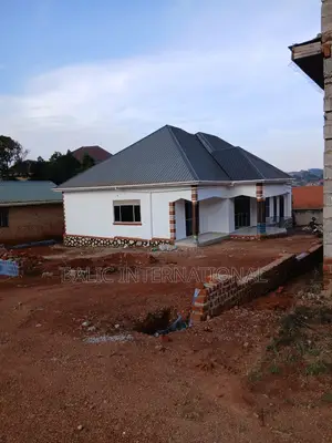 4bdrm House in Ssisa for sale