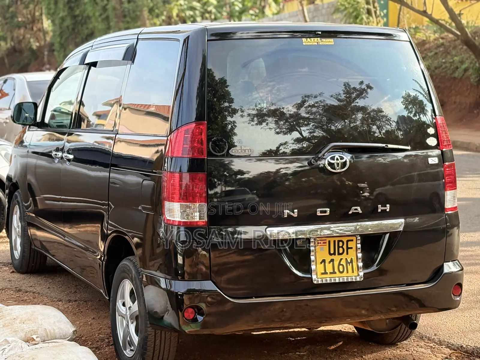 Toyota Noah 2.0 158hp AWD (7 Seater) 2007 Black