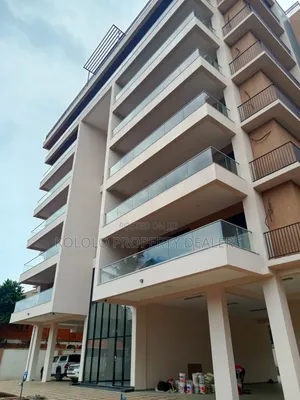 3bdrm Apartment in Condominium, Central Division for sale