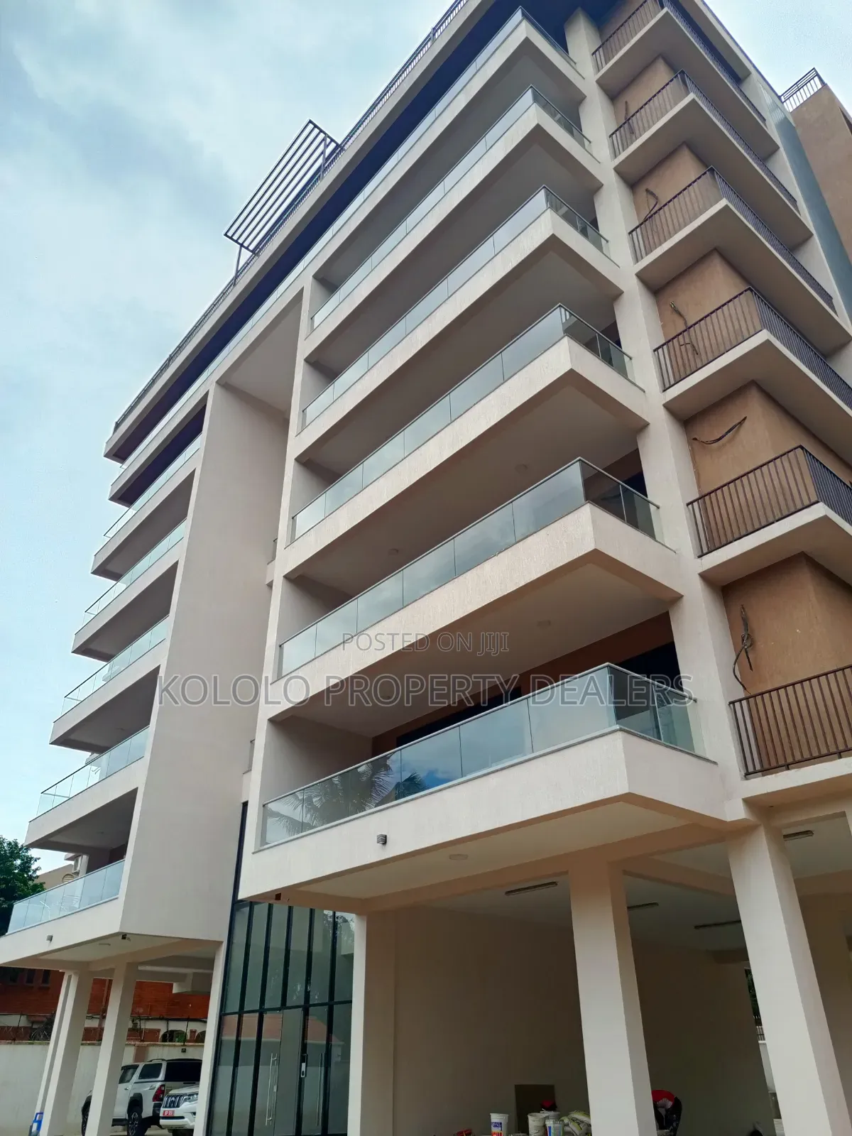 3bdrm Apartment in Condominium, Central Division for sale