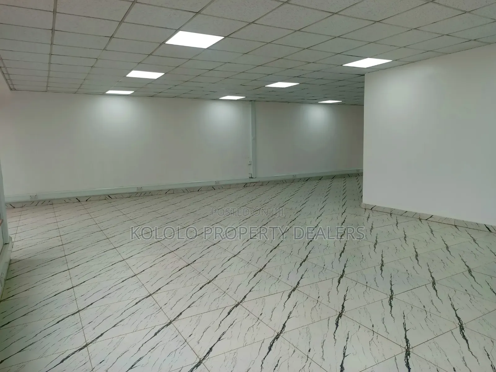 3bdrm Apartment in Condominium, Central Division for sale