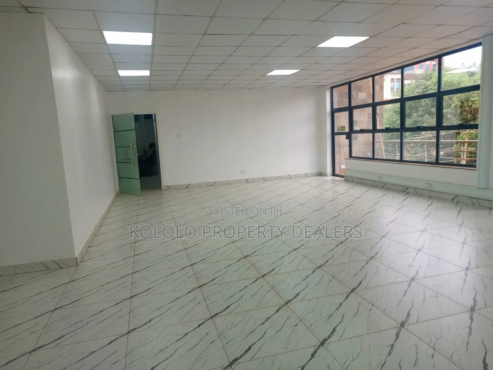 3bdrm Apartment in Condominium, Central Division for sale