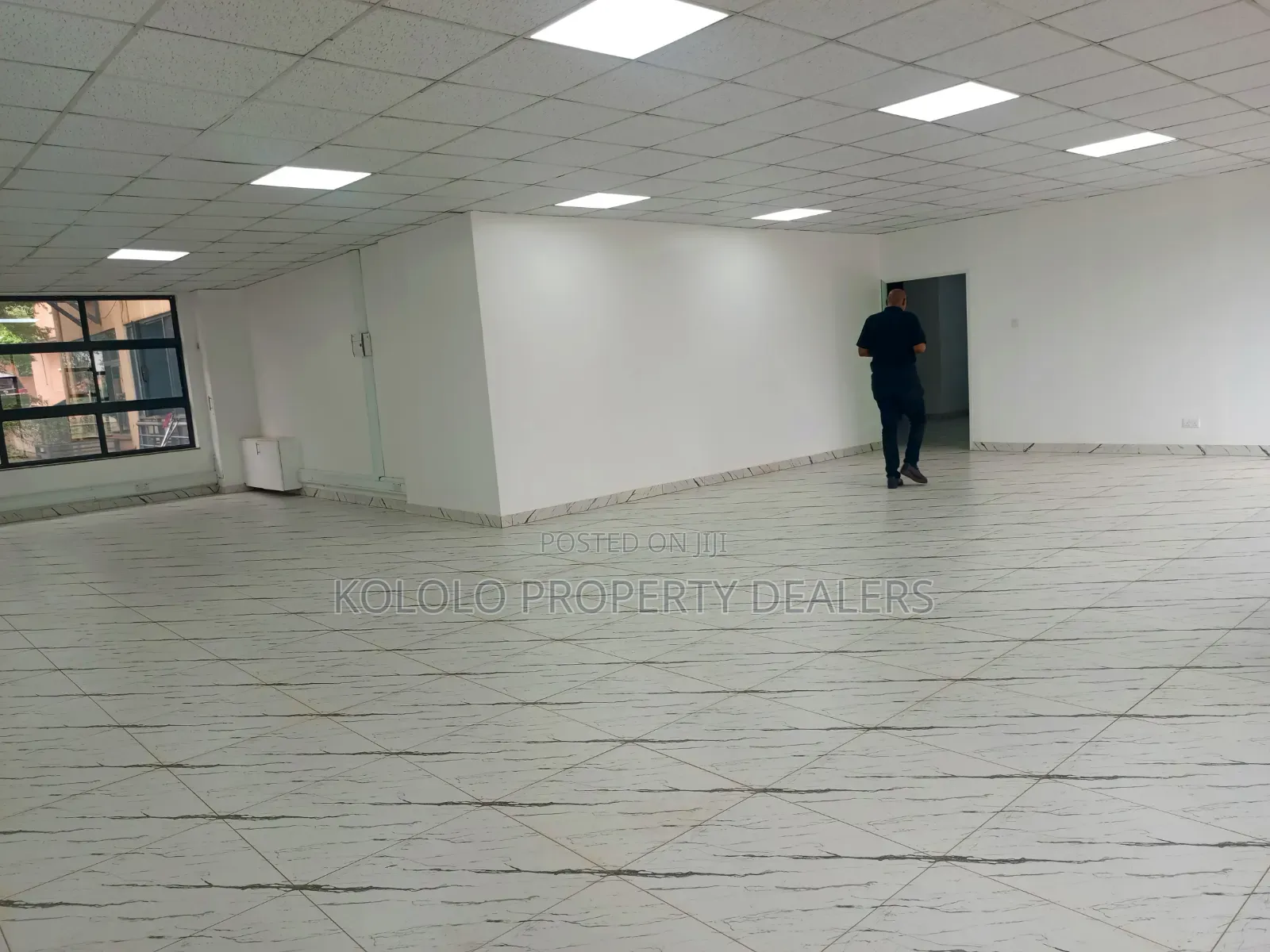 3bdrm Apartment in Condominium, Central Division for sale