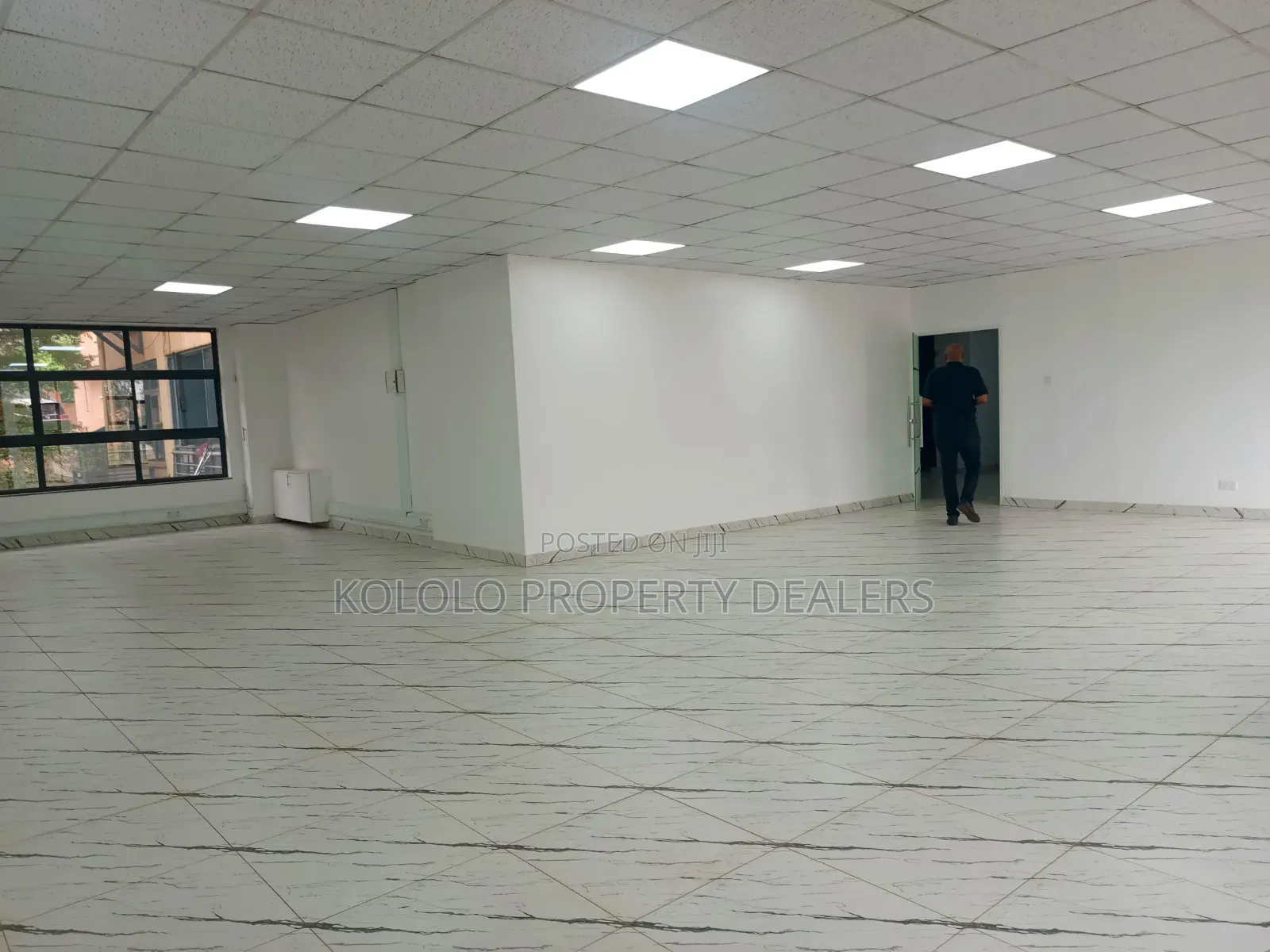 3bdrm Apartment in Condominium, Central Division for sale