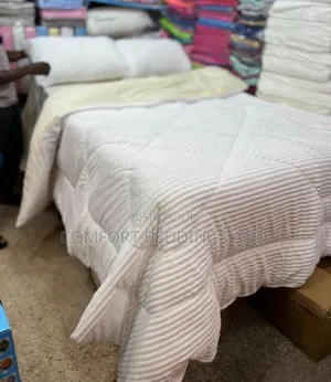 Four Pieces Coral Bedcover Cream