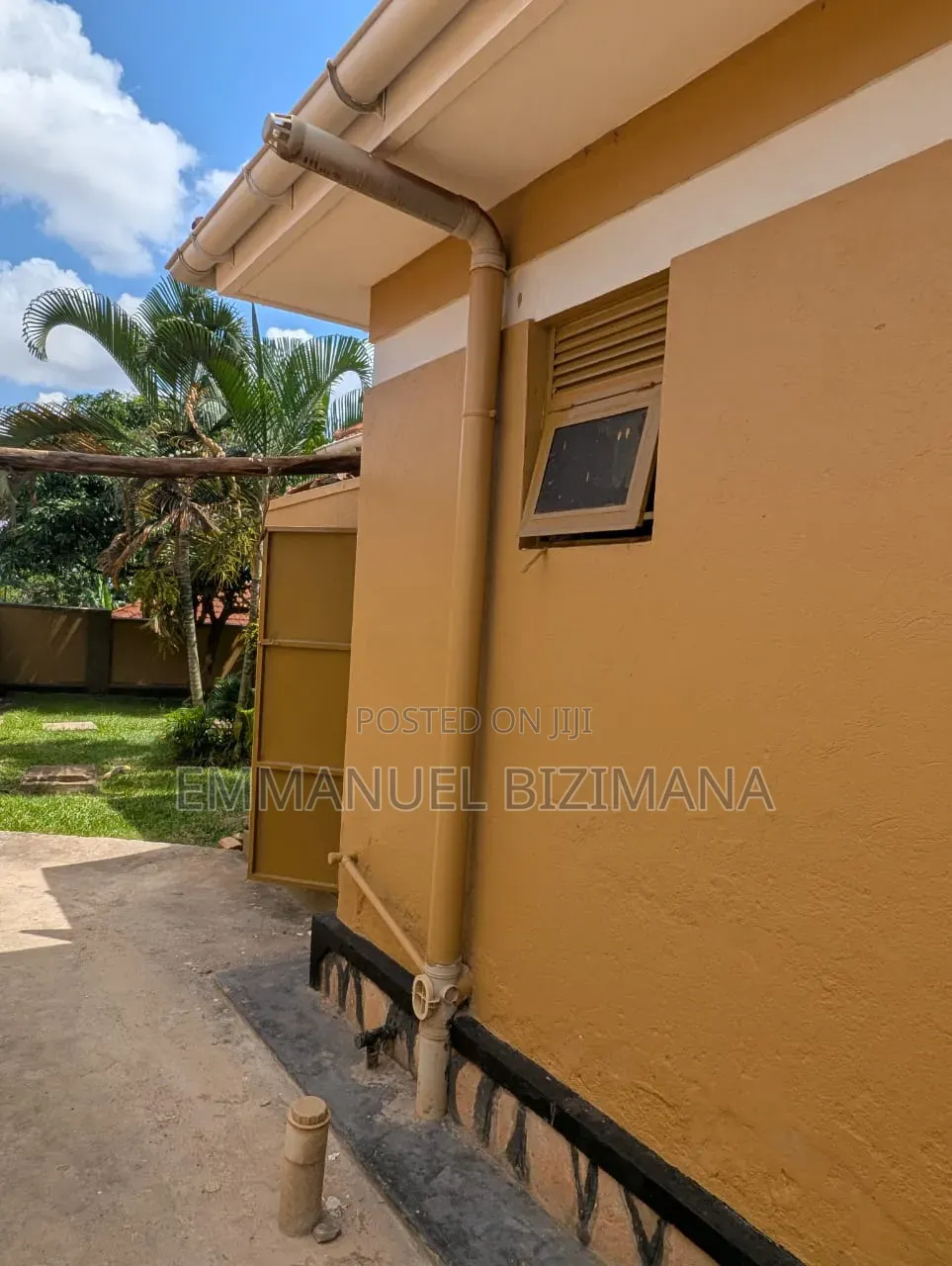 Furnished 3bdrm Bungalow in Kira, Central Division for sale