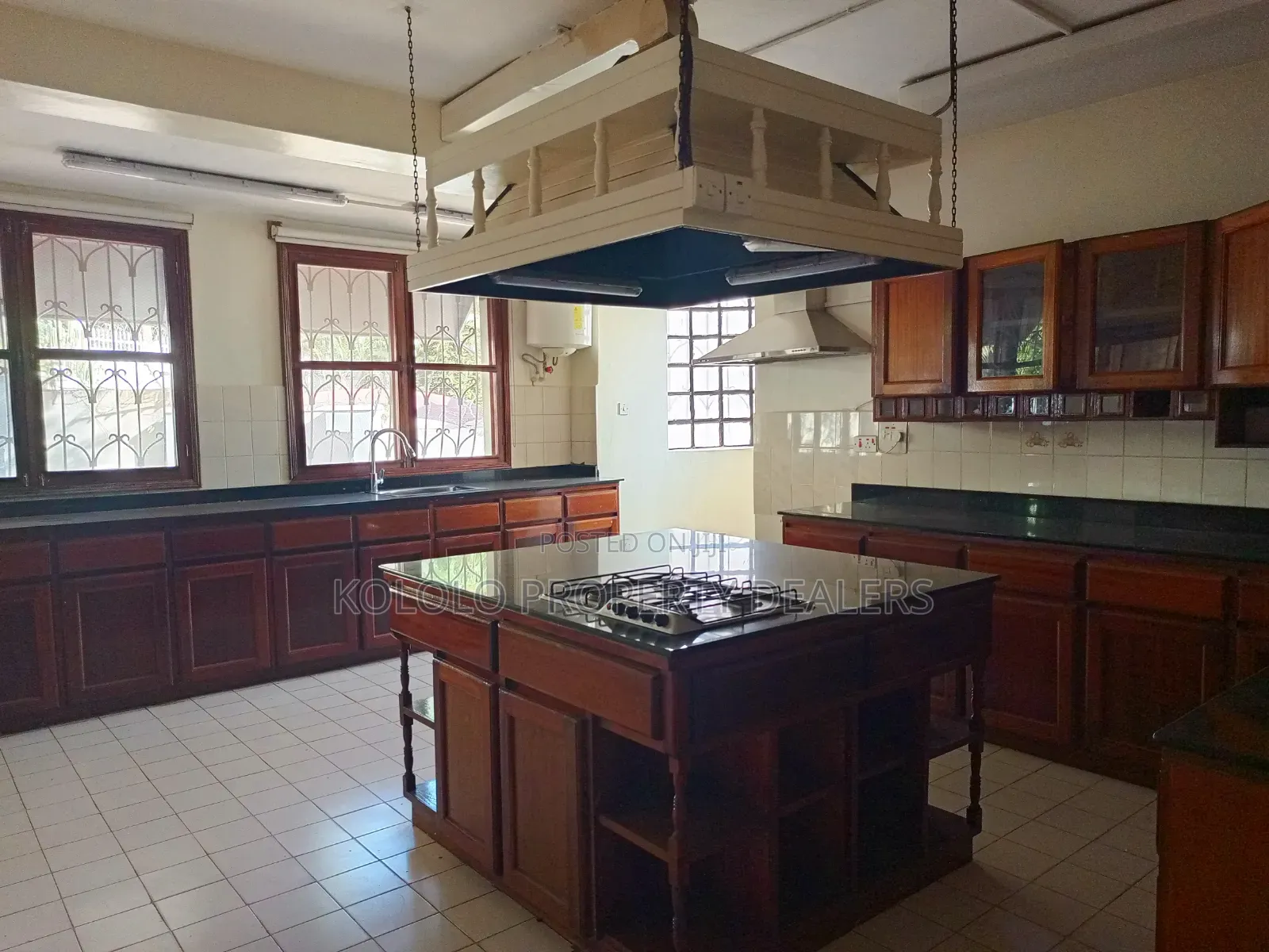 4bdrm Apartment in Kololo, Central Division for rent