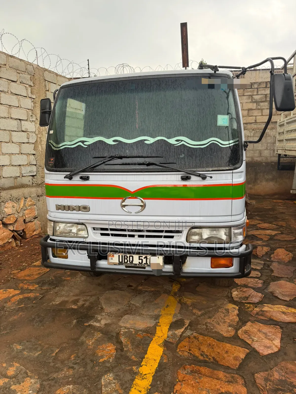 Hino Dumper
