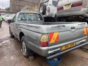 Mitsubishi L200 2008 Silver