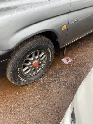 Mitsubishi L200 2008 Silver