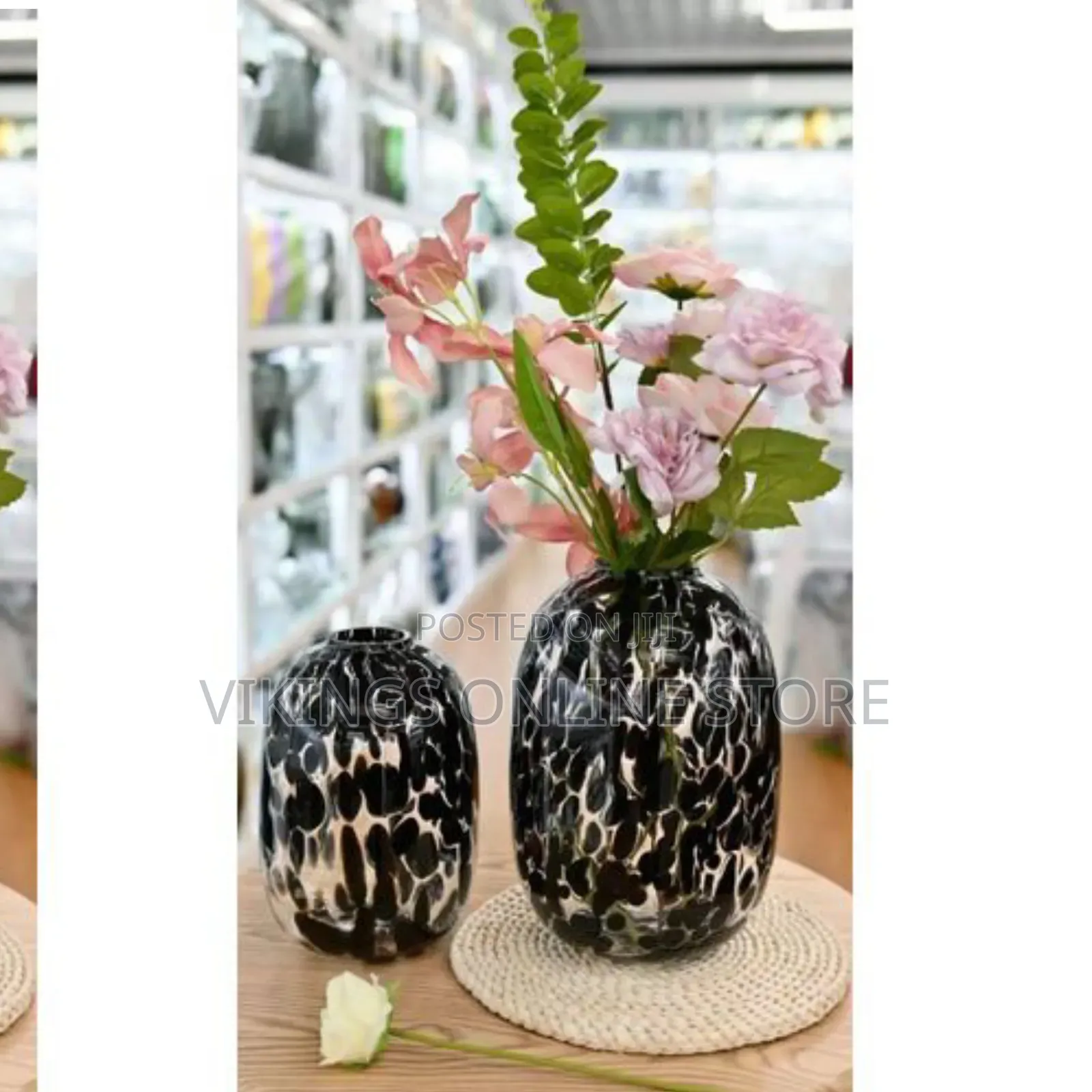 1 Piece of Round Speckled Belly Compact Tabletop Vase Hydroponics
