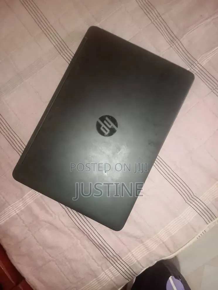 Laptop HP 550 256GB SSHD+SSD 640GB