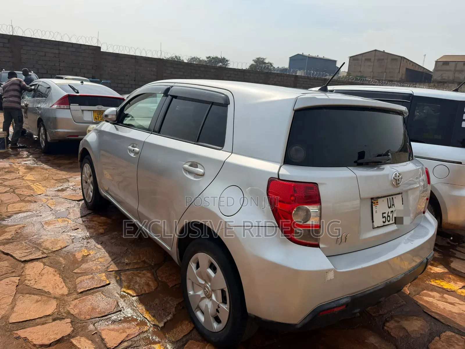 Toyota IST 2011 Silver