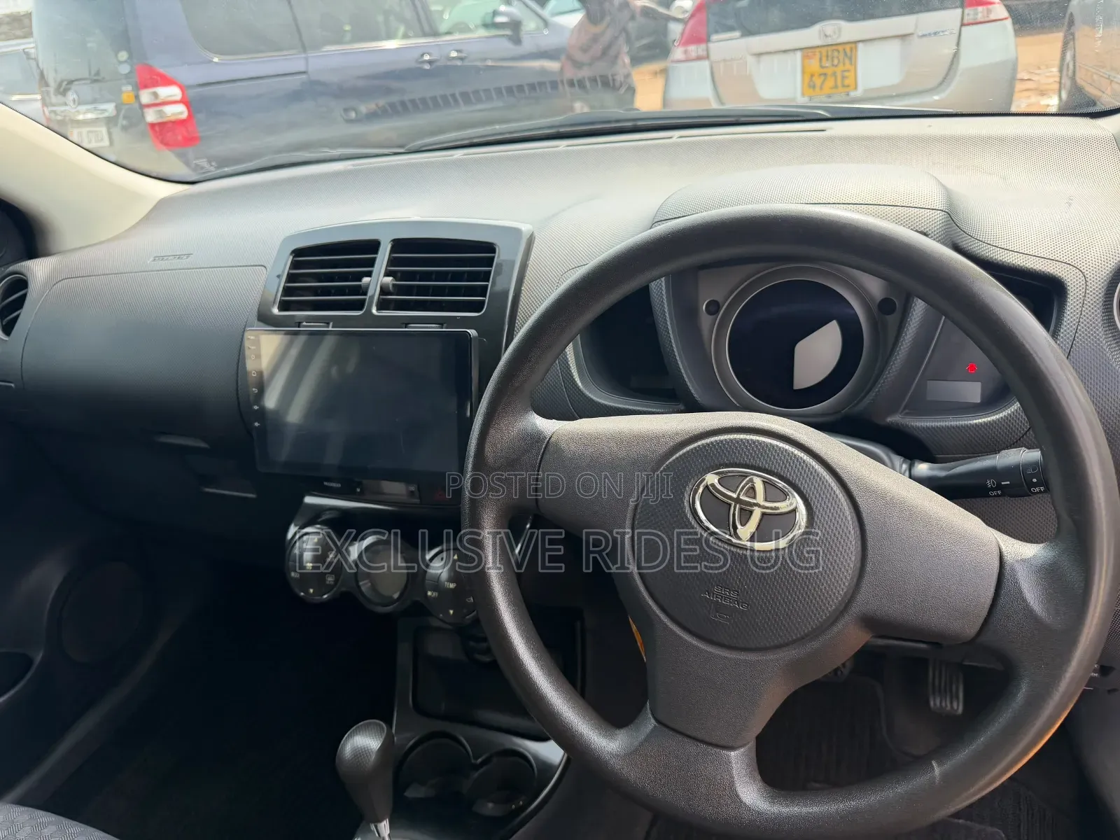 Toyota IST 2011 Silver
