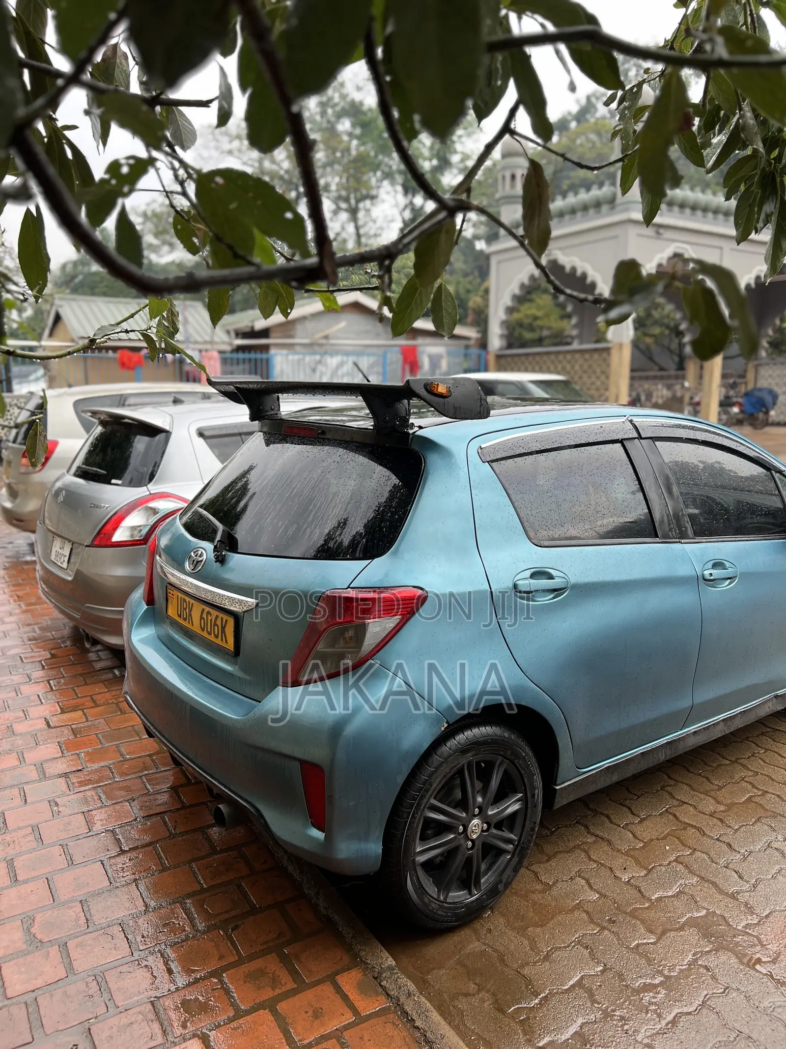 Toyota Vitz 1.5 FWD 5dr 2012 Blue