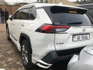 Toyota RAV4 2019 White