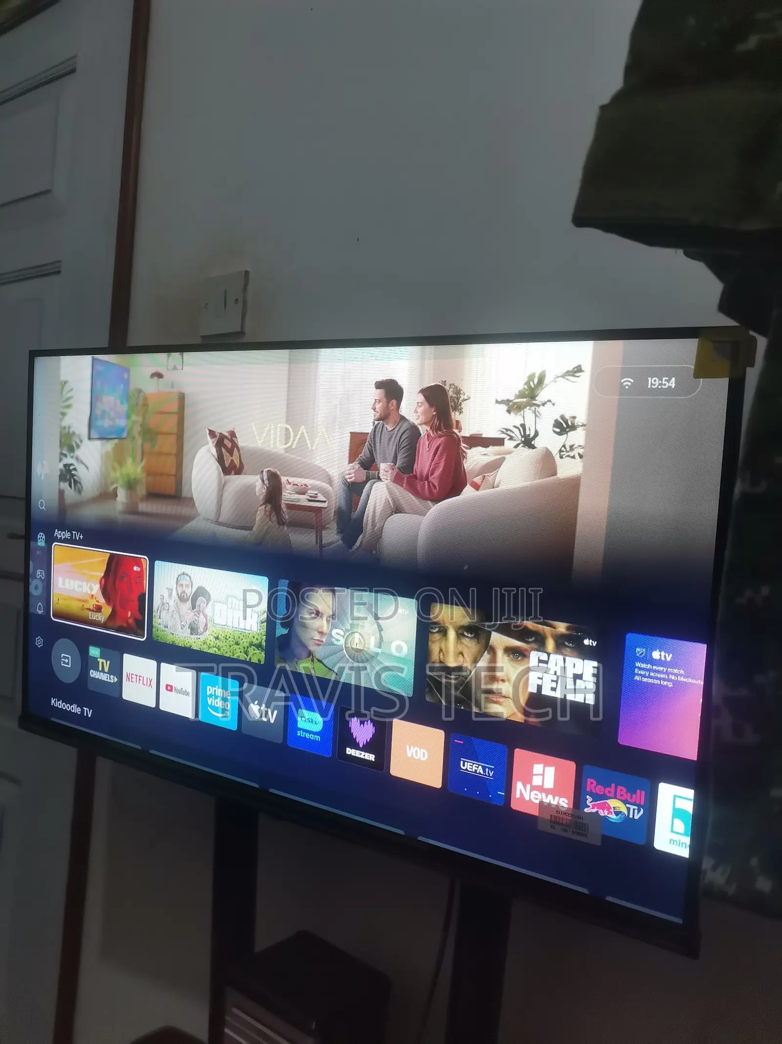32 Inch Hisense Smart TV