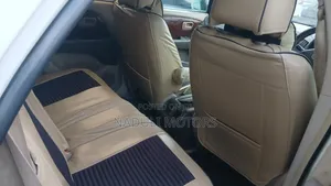 Toyota Harrier 2002 White