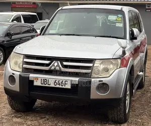 Mitsubishi Pajero 3.0 2010