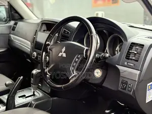 Mitsubishi Pajero 3.0 2010