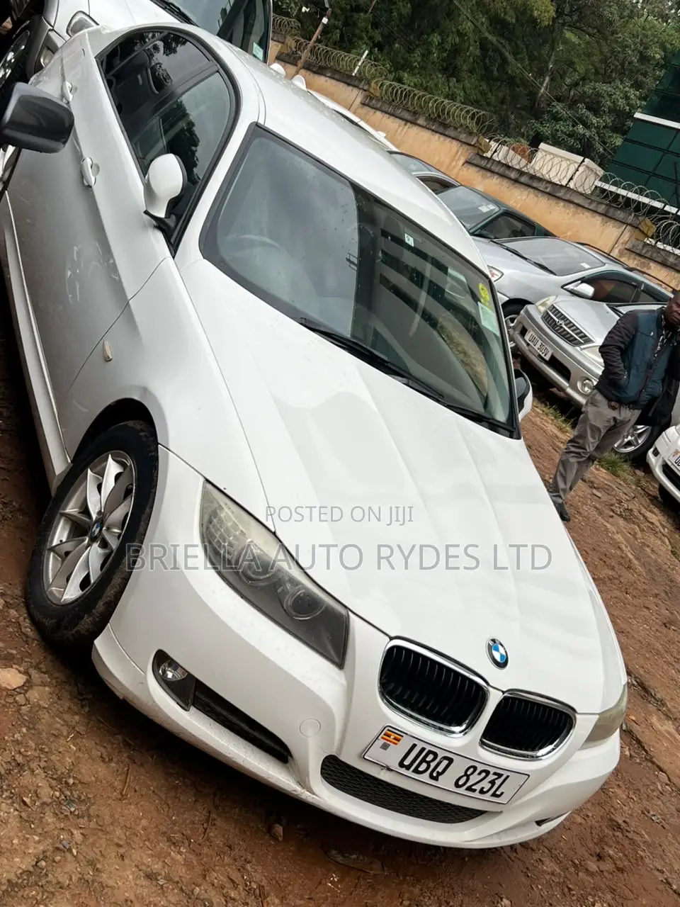 BMW 320i 2011 White