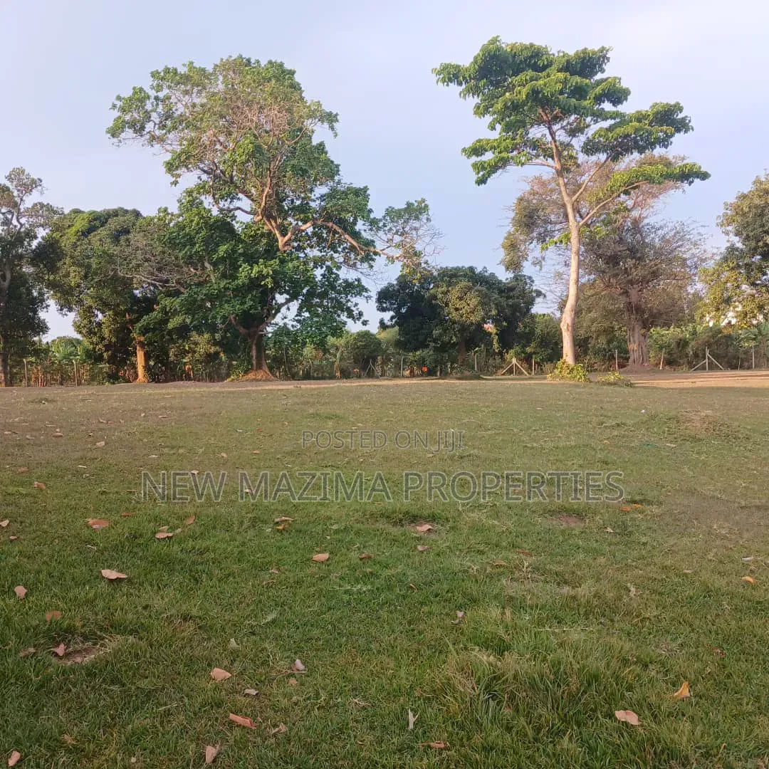 Verynew Estate With Plots Measuring Direct From the Lake Onforcedsale