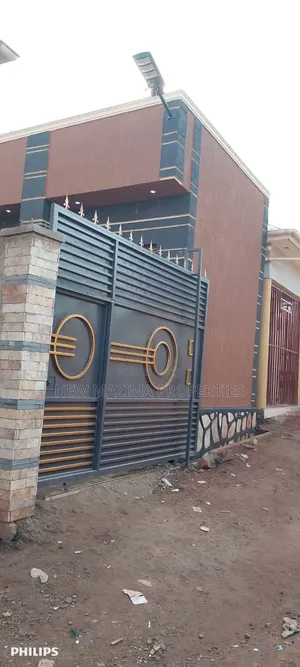 5bdrm House in Nansana Town, Central Division for sale
