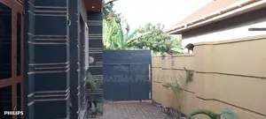 5bdrm House in Nansana Town, Central Division for sale