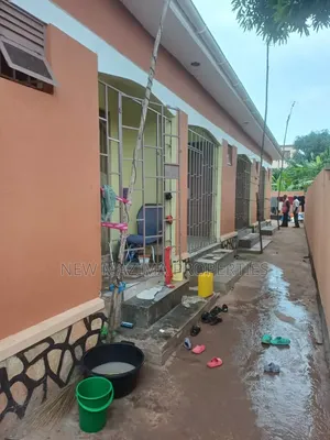 4bdrm House in Gangu, Central Division for sale
