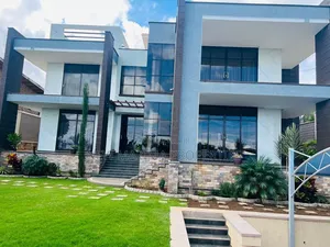 5bdrm Maisonette in Namulands, Central Division for sale