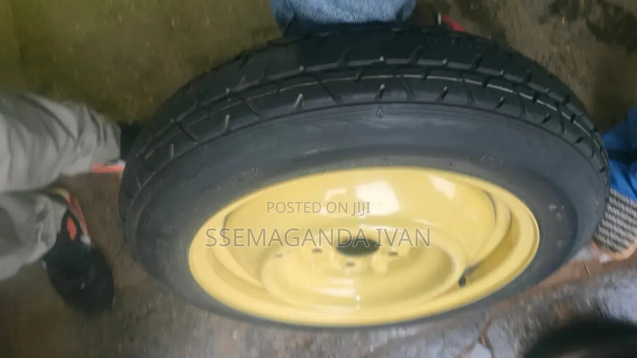 Noah Spare Tire Original 5 Holes