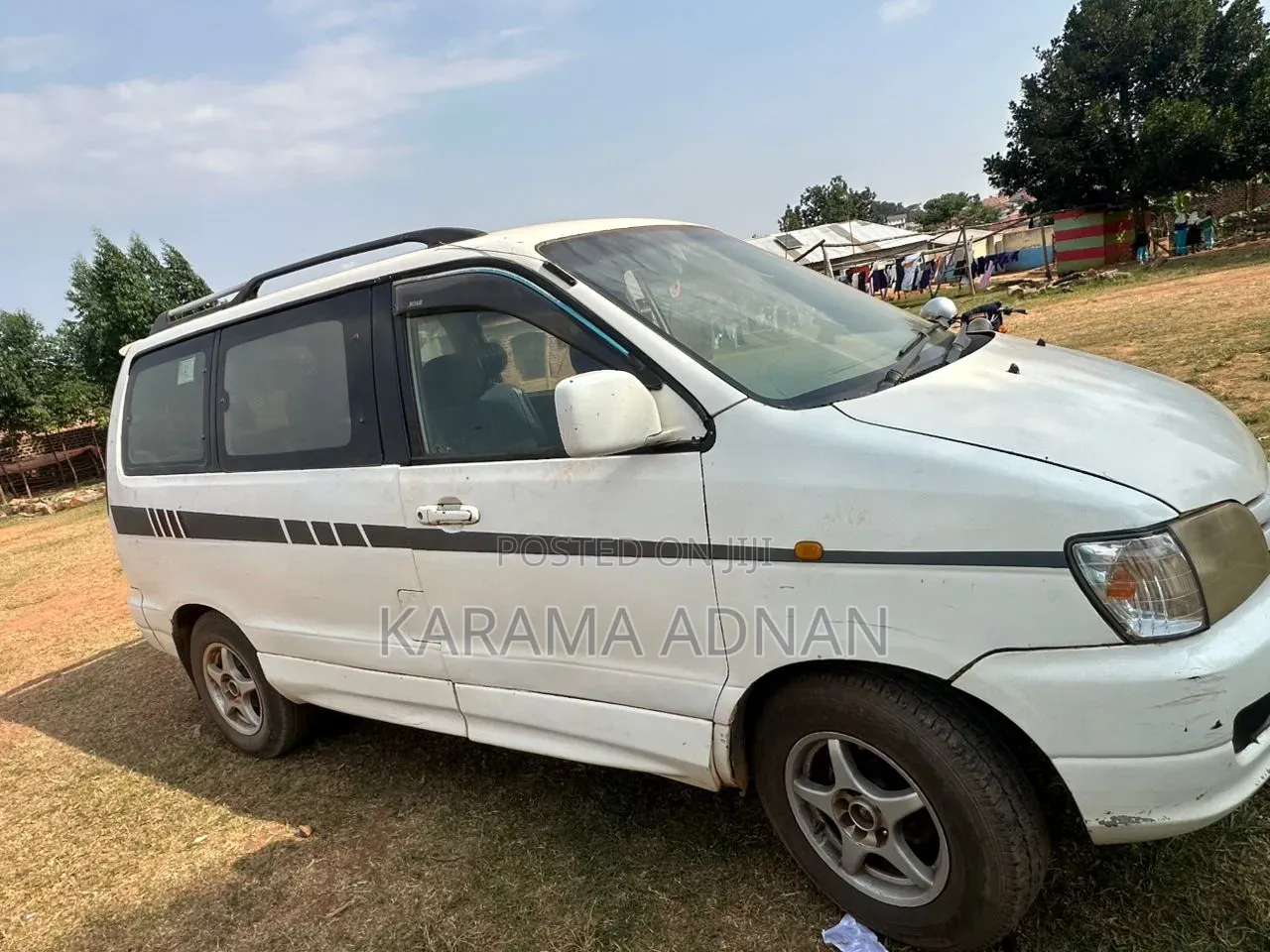 Toyota Noah 2002 White