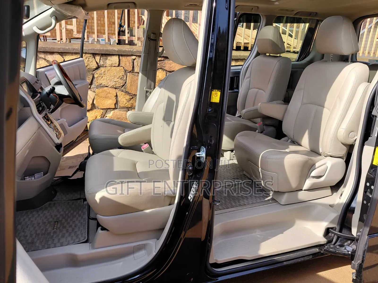 Toyota Noah 2012 Black