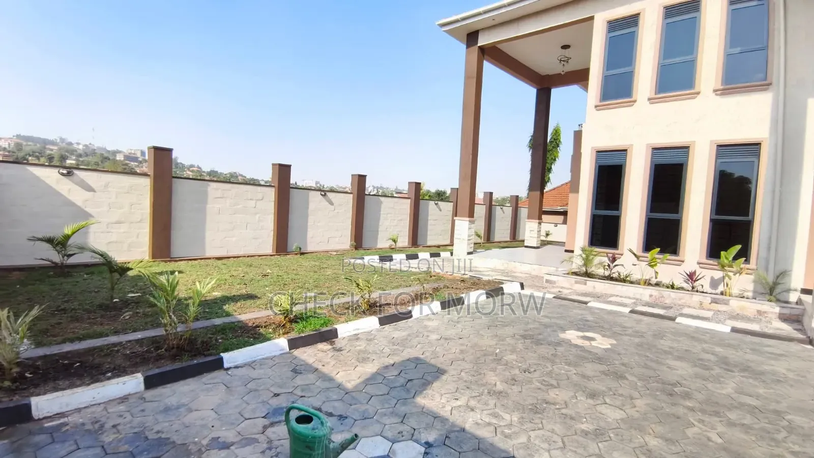 5bdrm Duplex in Akright, Central Division for rent