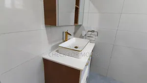 5bdrm Duplex in Akright, Central Division for rent