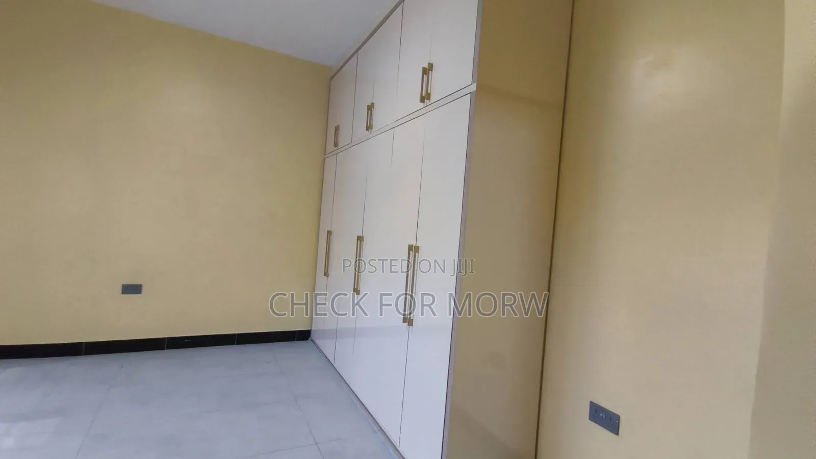 5bdrm Duplex in Akright, Central Division for rent