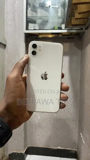 Apple iPhone 11 128 GB White