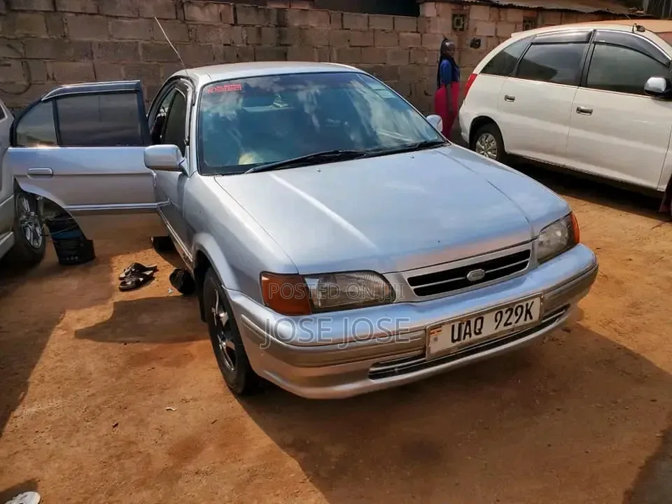 Toyota Corsa 1999 Silver