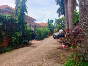 Furnished 8bdrm Duplex in Lugogo Bypass, Central Division for rent