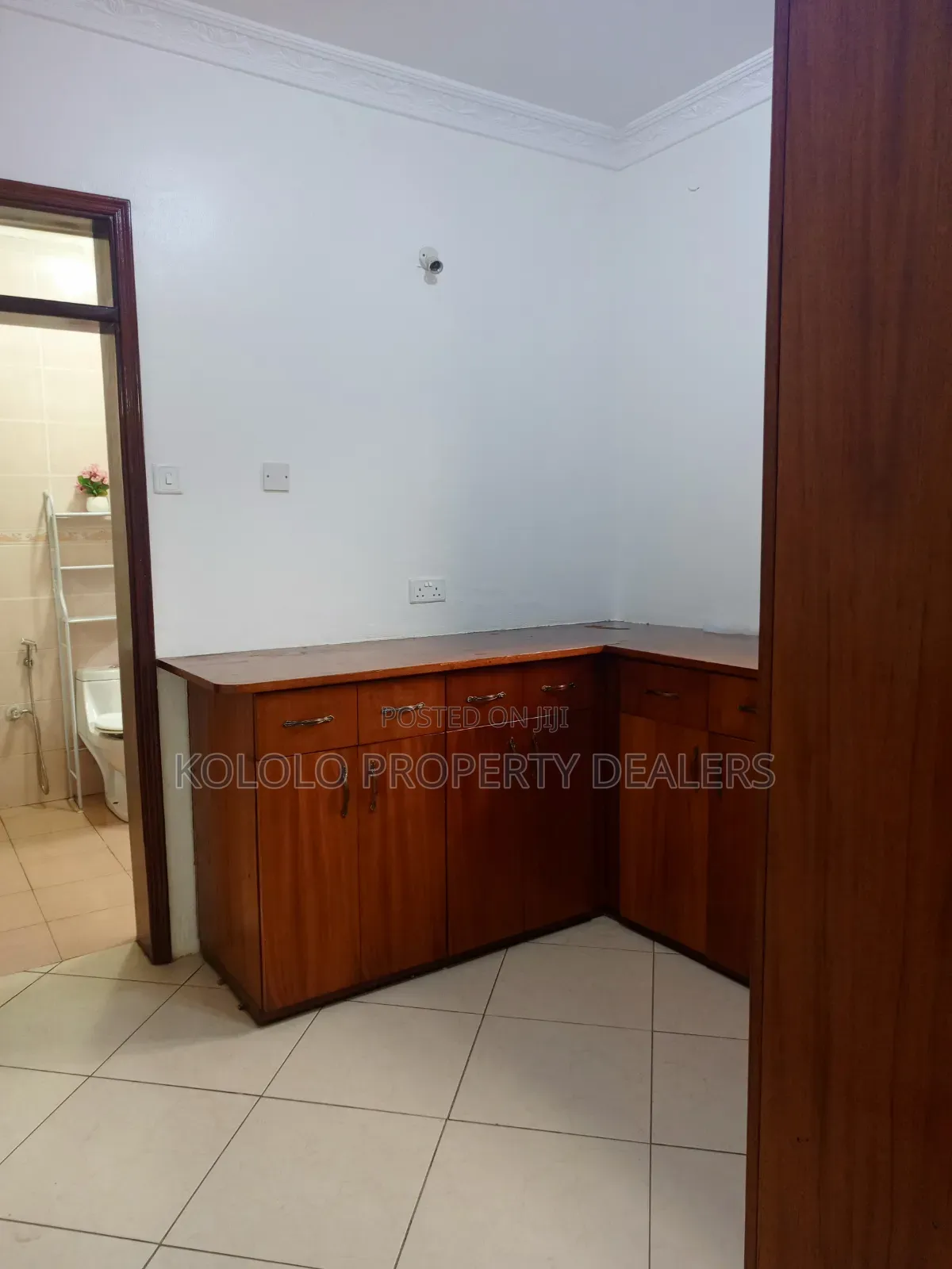 Furnished 8bdrm Duplex in Lugogo Bypass, Central Division for rent