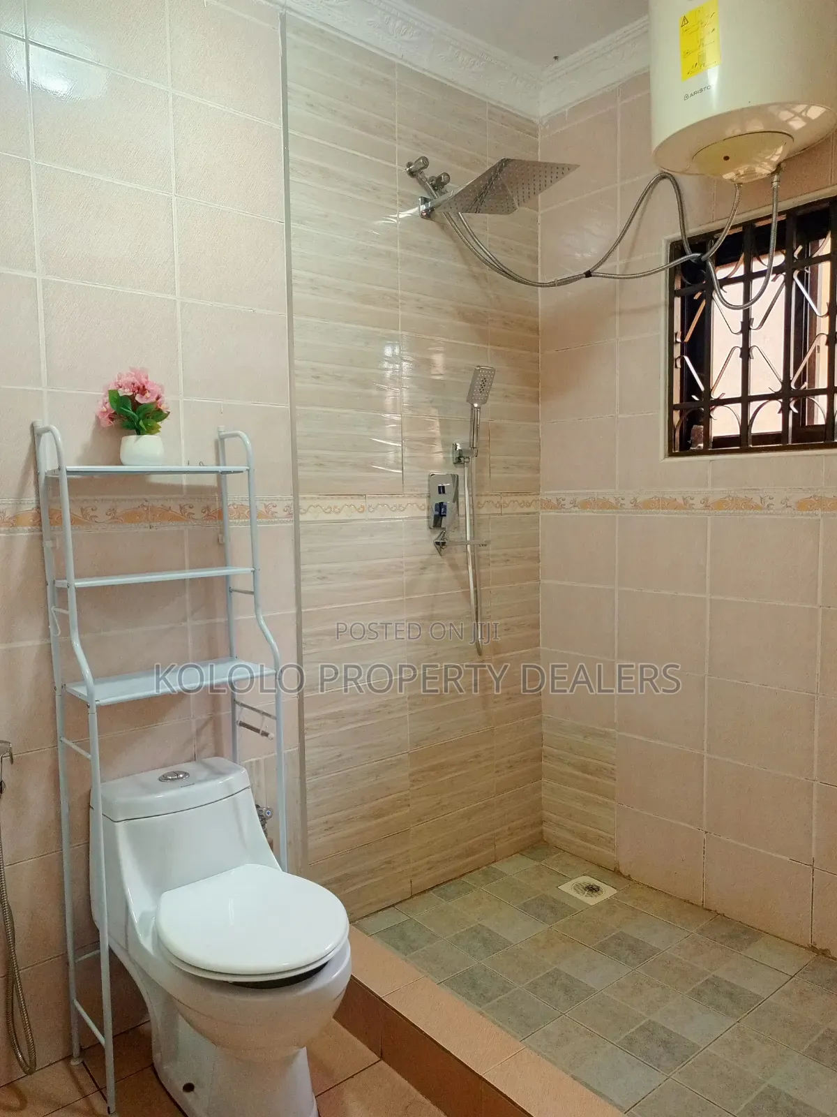Furnished 8bdrm Duplex in Lugogo Bypass, Central Division for rent