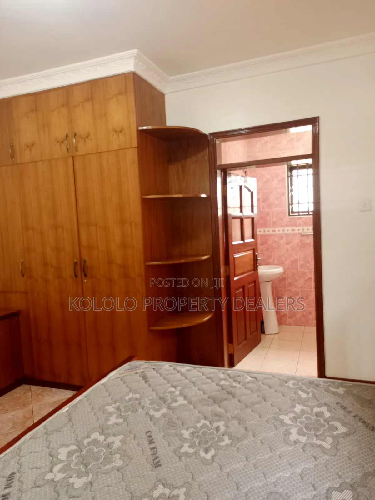 Furnished 8bdrm Duplex in Lugogo Bypass, Central Division for rent