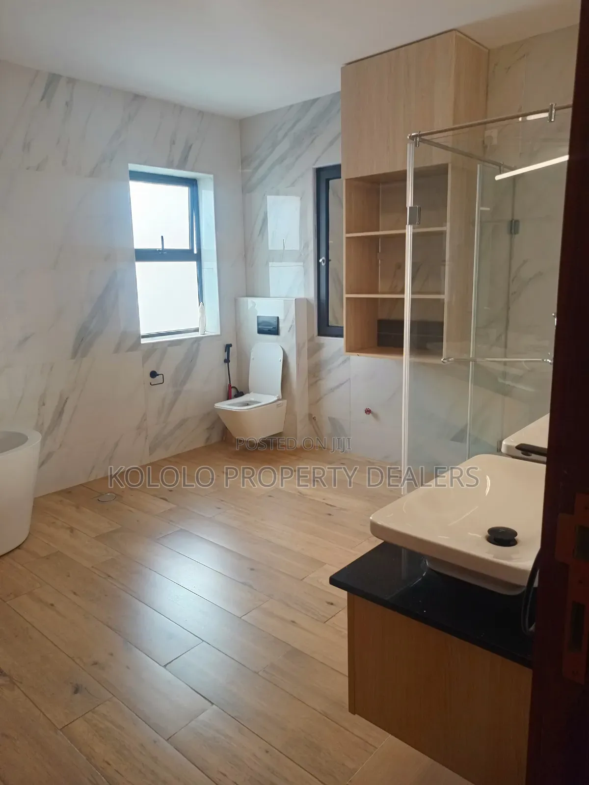 3bdrm Apartment in Kololo, Central Division for sale