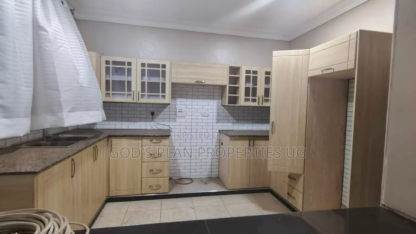 2bdrm Apartment in Kololo Estate, Central Division for rent