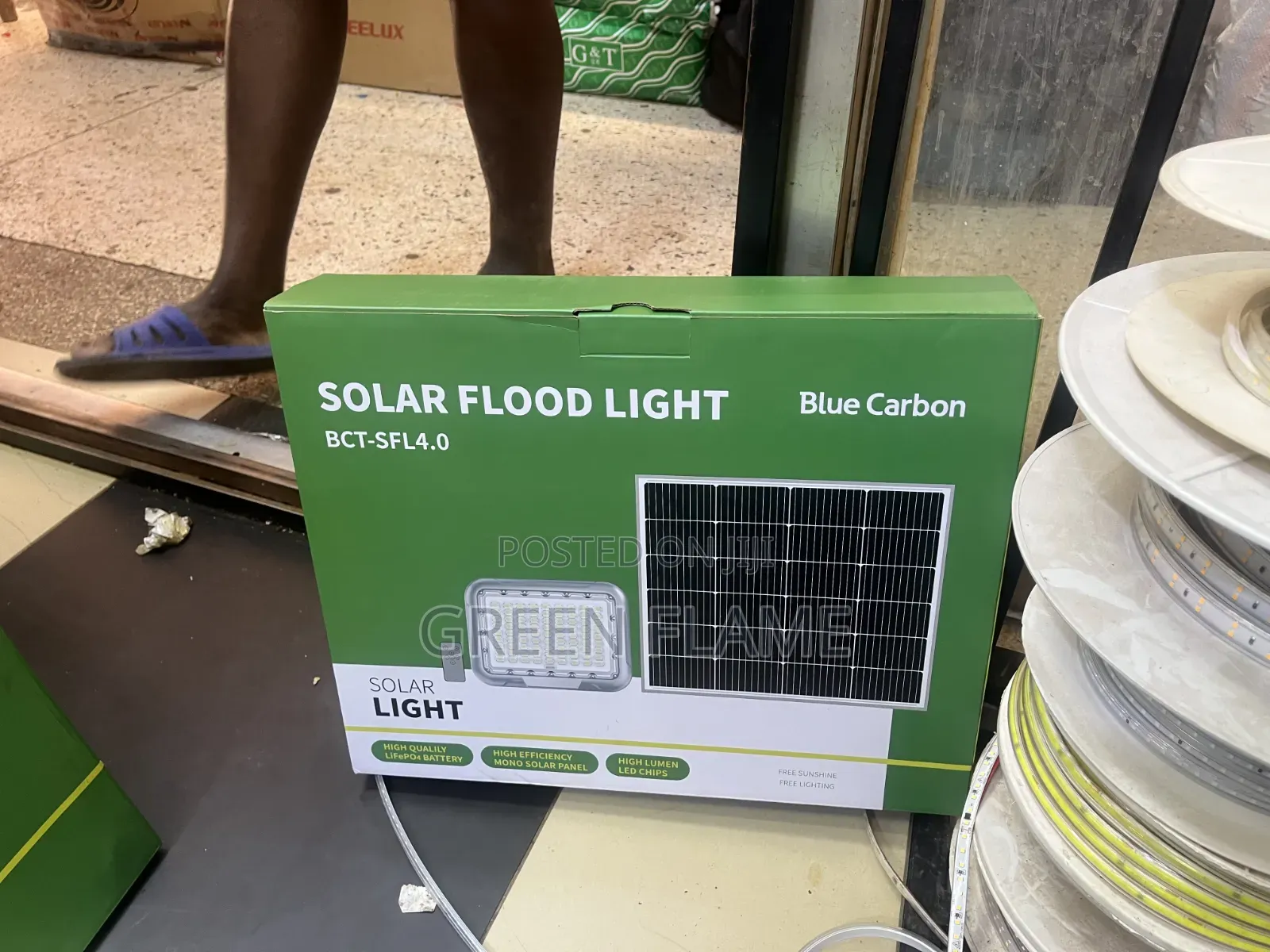 Blue Carbon 500W Solar Flood Light – Super Bright Energy Efficient