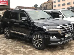 Toyota Land Cruiser Prado 2017 Black