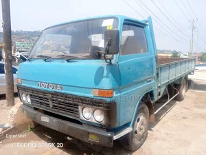 Toyota Round Light